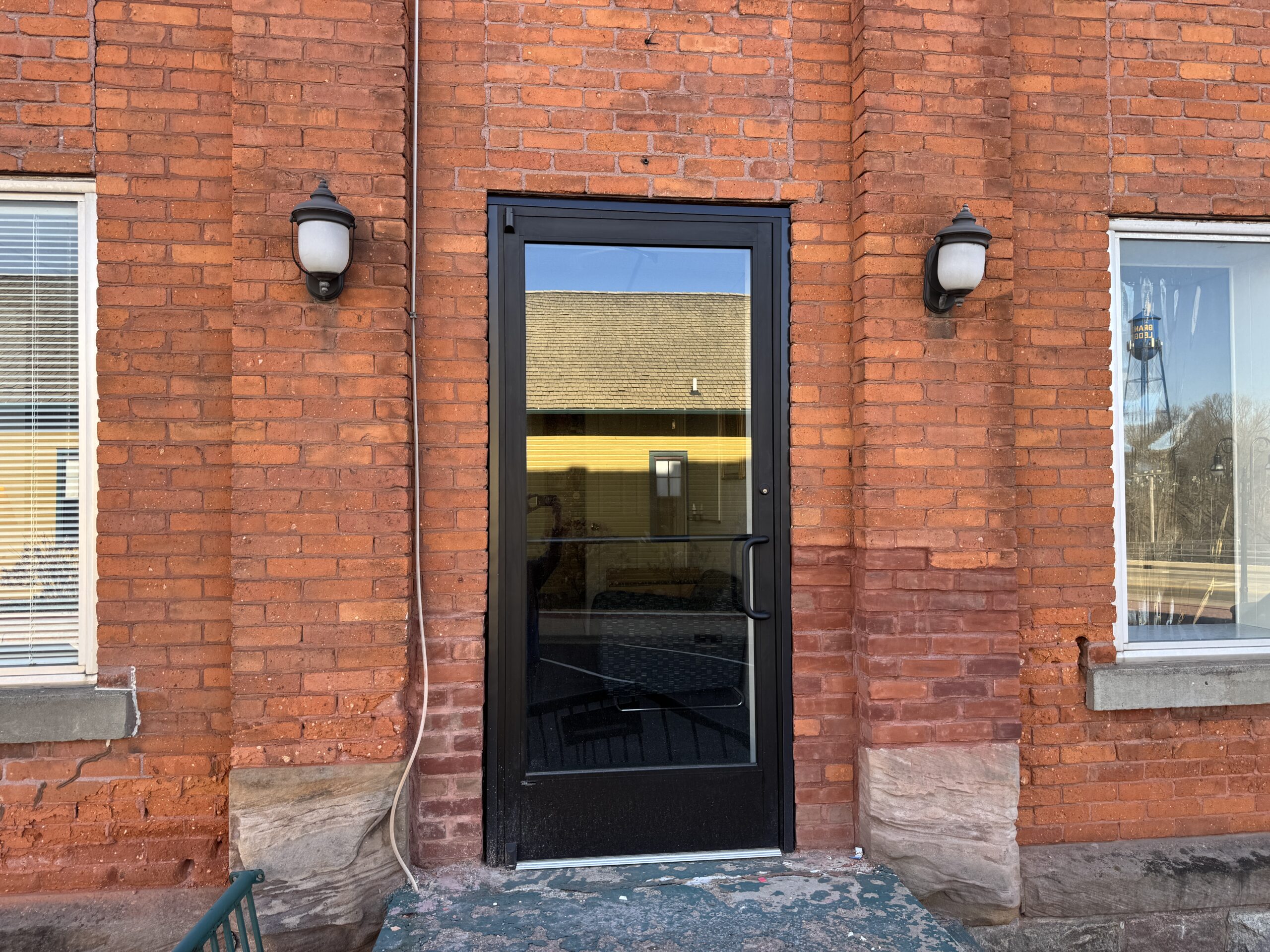 201 S Bridge St Door6